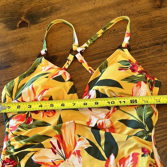 Kona Sole Yellow One Piece Yellow w/ Tiger Lily’s Swimsuit Size Medium - Picture 8 of 8
